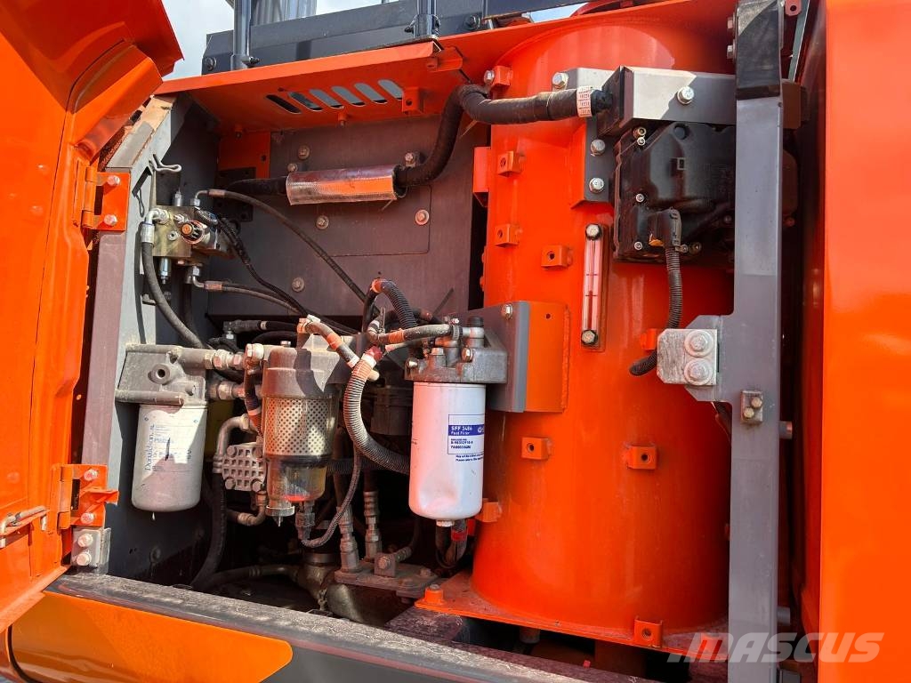 Hitachi ZX 130 LC N-6 Rupsgraafmachines