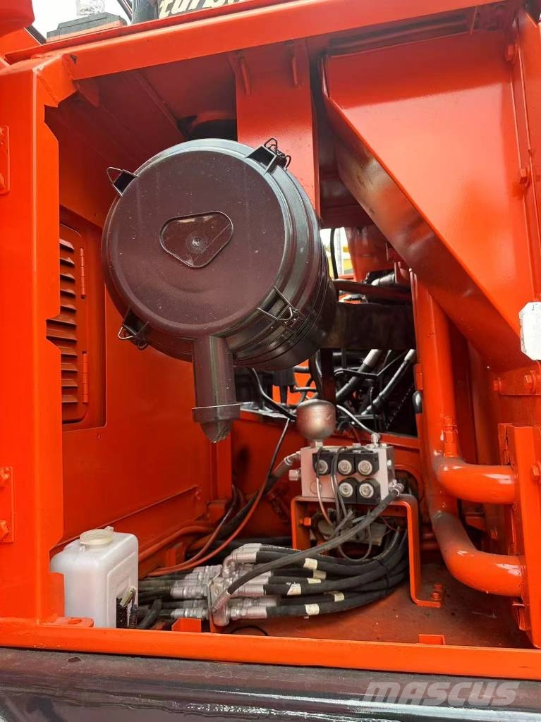 Doosan DX300LC-9C 대형 굴삭기 29톤 이상