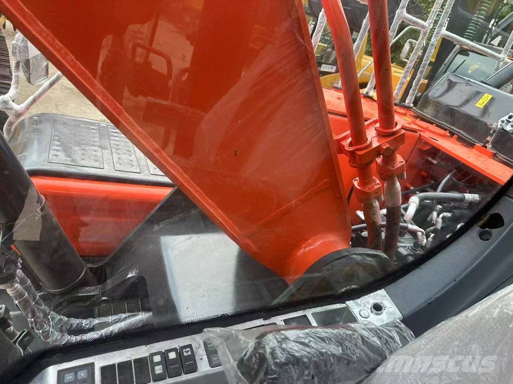Doosan DX300LC-9C 대형 굴삭기 29톤 이상