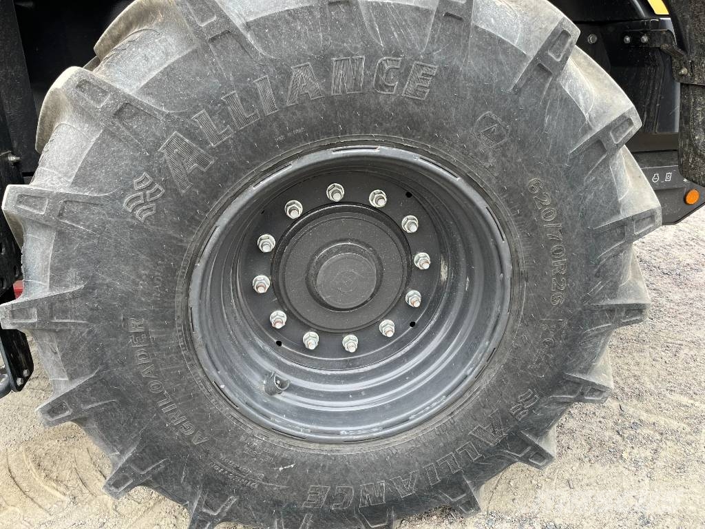 CASE 621G XR لوادر بعجل