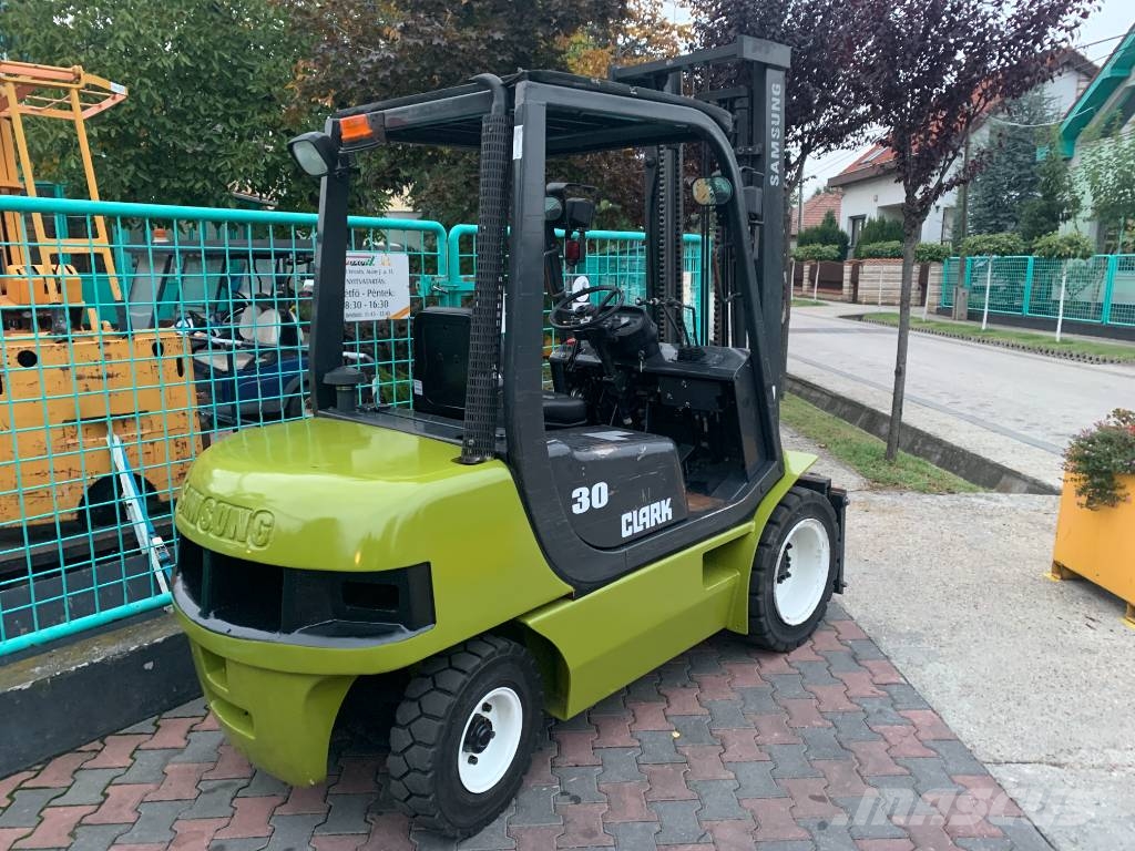 Clark SAMSUNG SF30D  V-3790  EO شاحنات الديزل