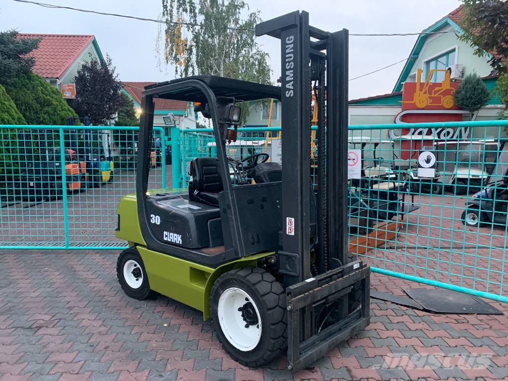 Clark SAMSUNG SF30D V-3790 IO Dízel targoncák