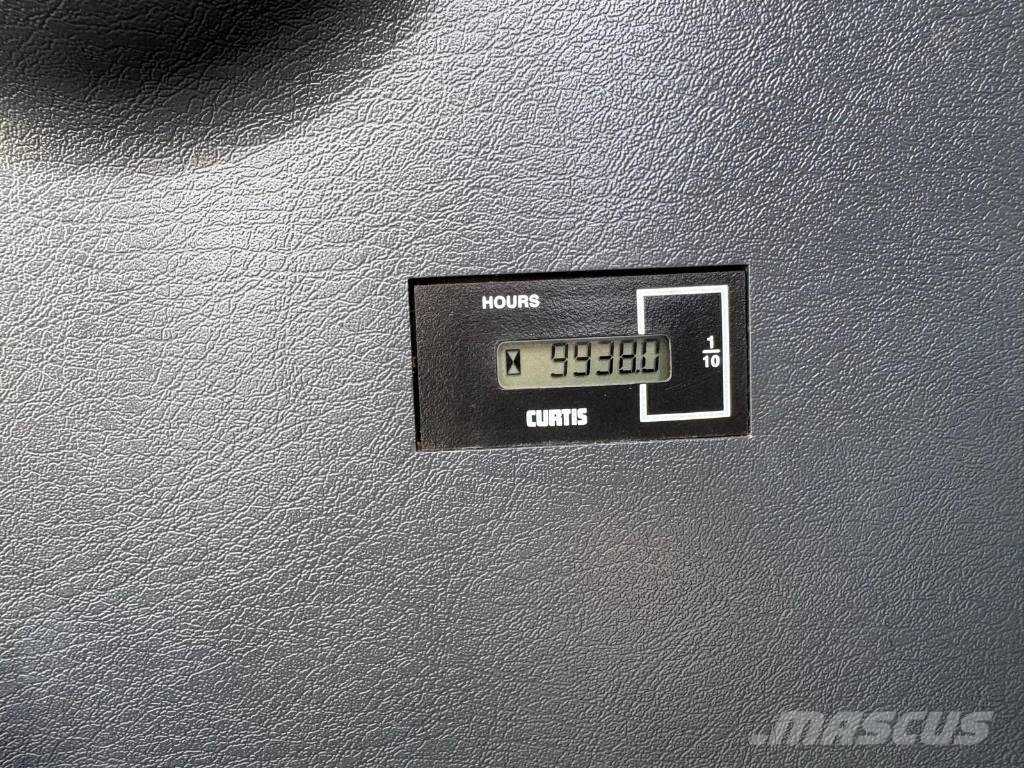 Hyundai Robex 235 LCR-9 A Lánctalpas kotrók