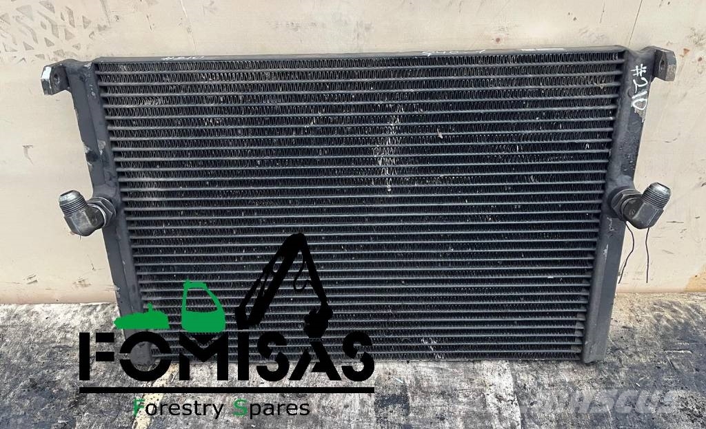 Valmet 840.1 Oil radiator 5033143 라디에이터