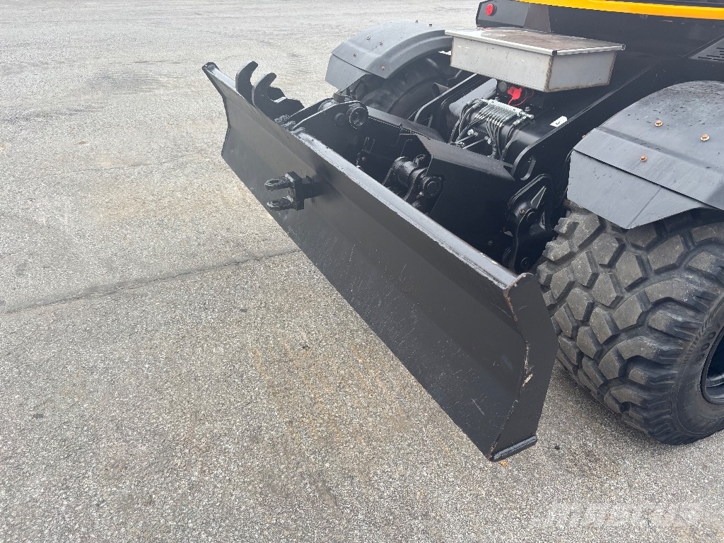 JCB 110 W / Engcon, 2 kauhaa, Rasvari, Hyvät renkaat Pyöräkaivukoneet