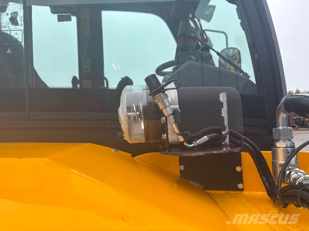 JCB 110 W / Engcon, 2 kauhaa, Rasvari, Hyvät renkaat Pyöräkaivukoneet