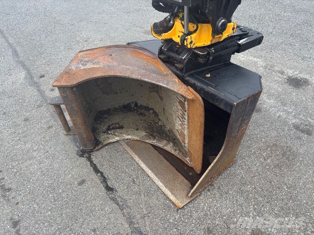 JCB 110 W / Engcon, 2 kauhaa, Rasvari, Hyvät renkaat Pyöräkaivukoneet
