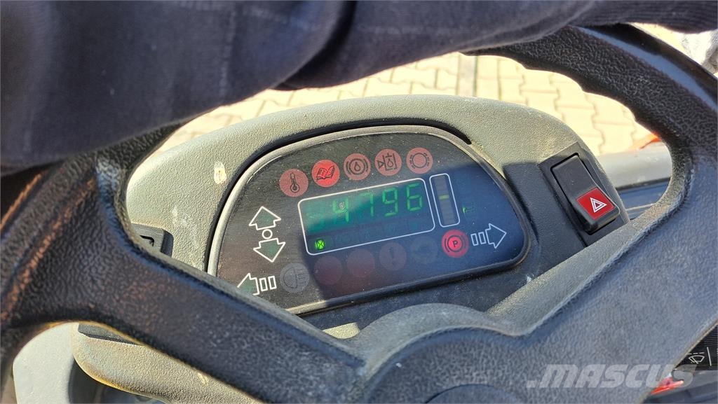 Linde P250 견인 트럭