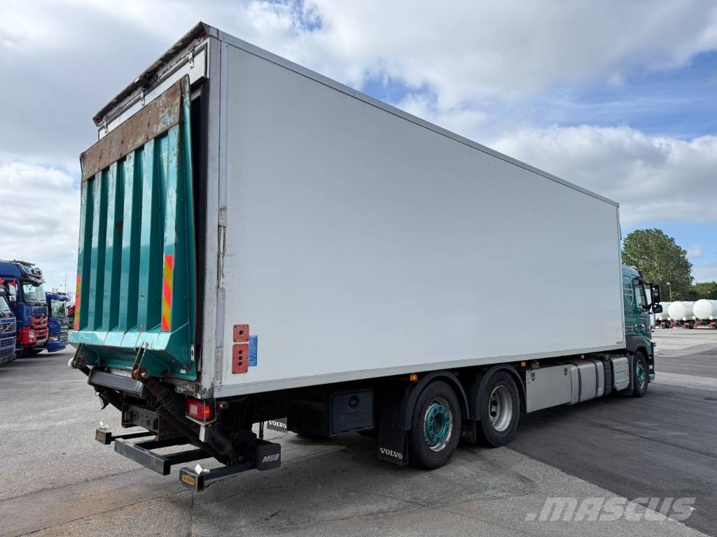 Volvo FM330 6x2*4 Carrier Supra 1050 Nordic Camiones con temperatura controlada