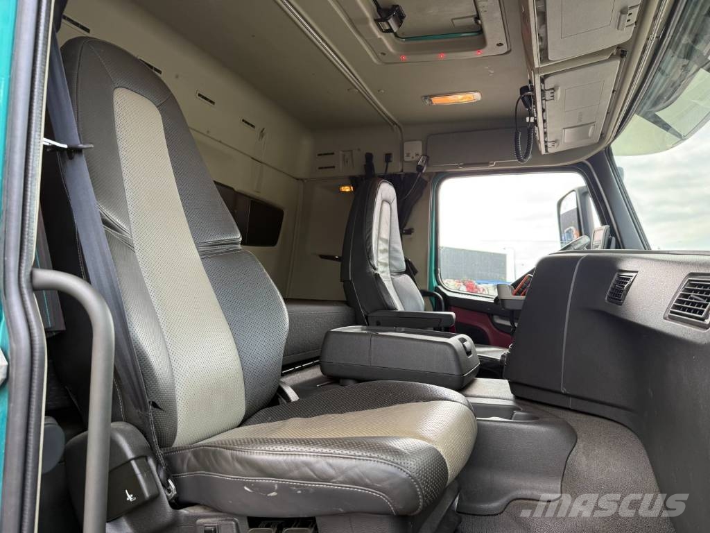 Volvo FM330 6x2*4 Carrier Supra 1050 Nordic Camiones con temperatura controlada