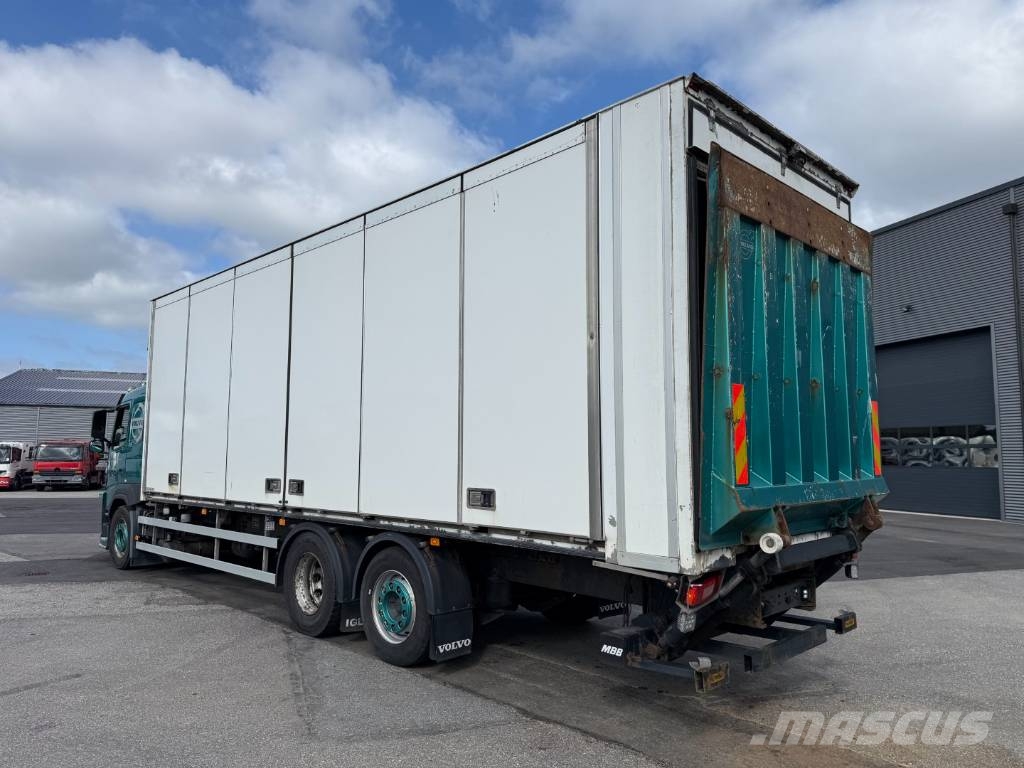 Volvo FM330 6x2*4 Carrier Supra 1050 Nordic Camiones con temperatura controlada