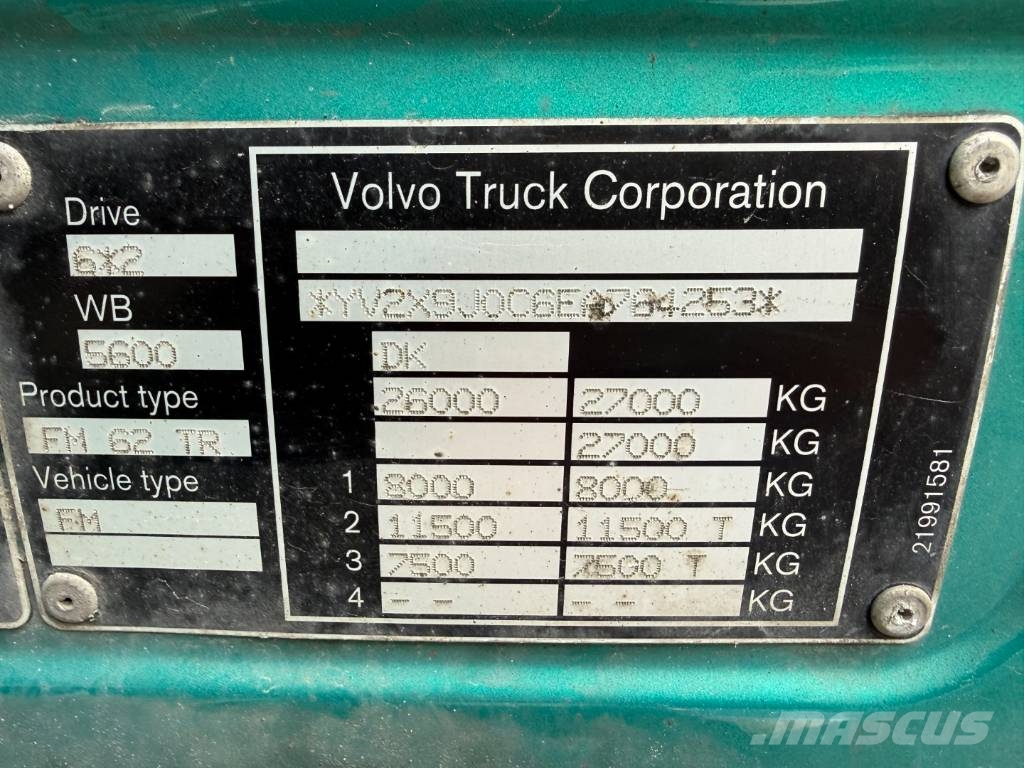 Volvo FM330 6x2*4 Carrier Supra 1050 Nordic Camiones con temperatura controlada