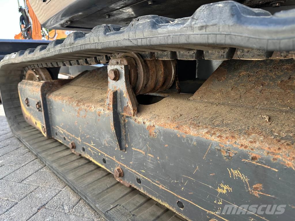 CASE CX60C Telakaivukoneet