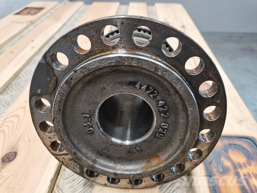 Volvo EW 160B {ZF 4472 422 029} tenon wheel hub Pneumatiky, kola a ráfky