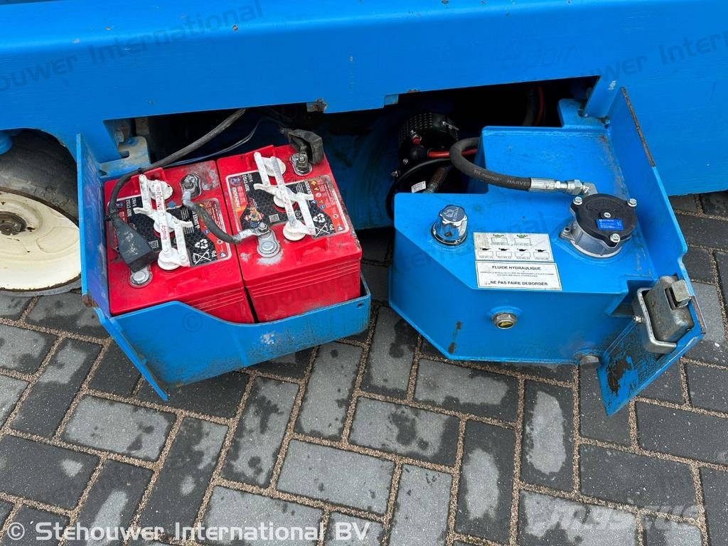 Snorkel S4732E Scissor lifts
