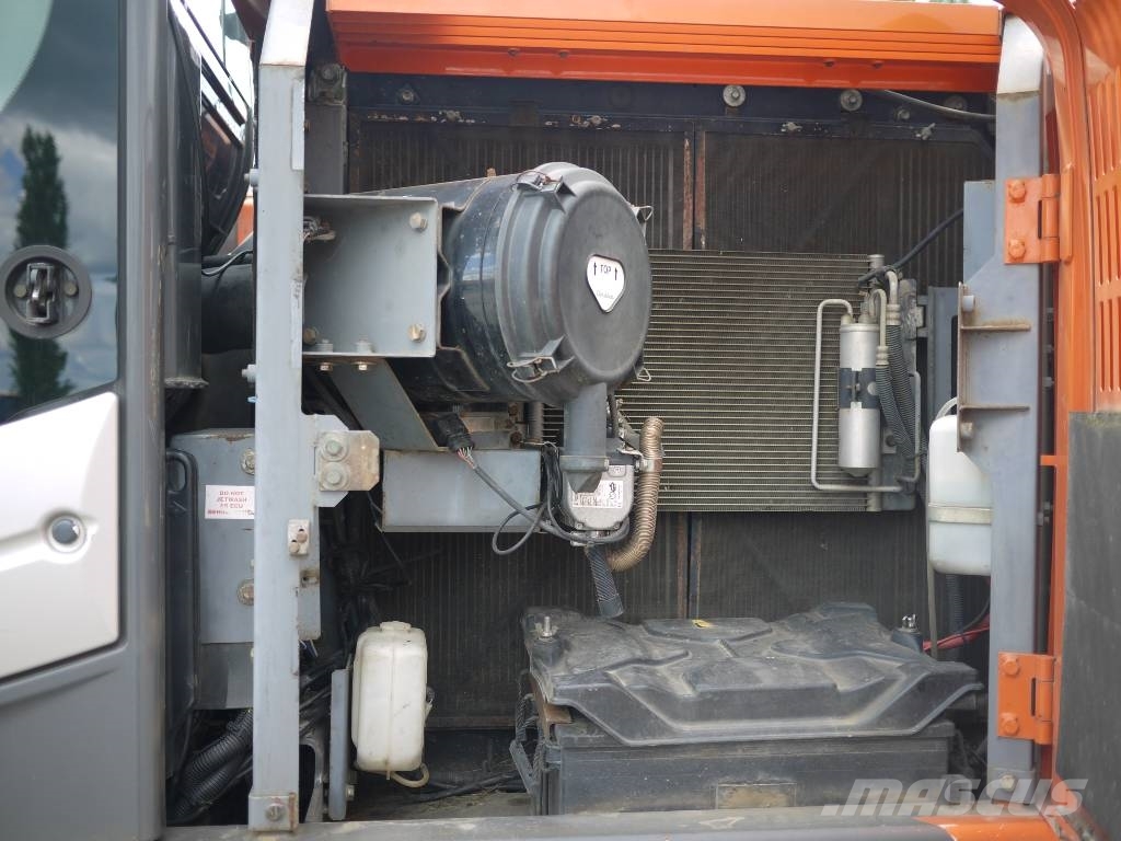 Hitachi ZX 225 USRLC-3 Excavadoras sobre orugas