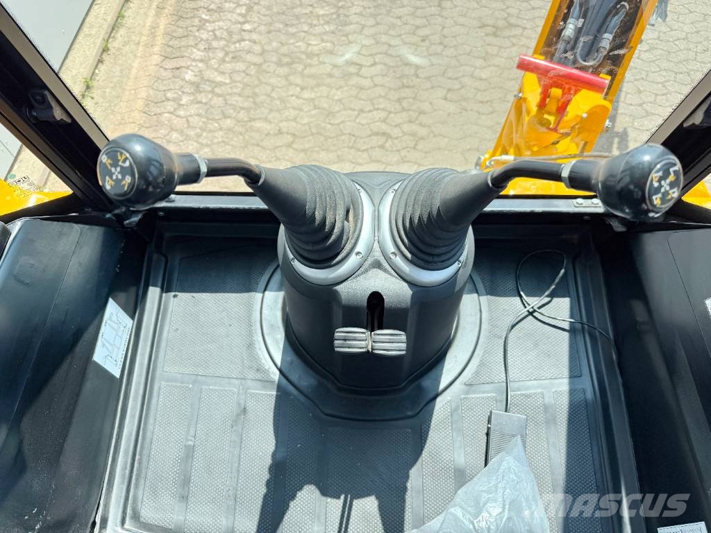 JCB 3DX / 3CX Plus 4WD - New / Unused/ Hammer Lines Buldoexcavatoare