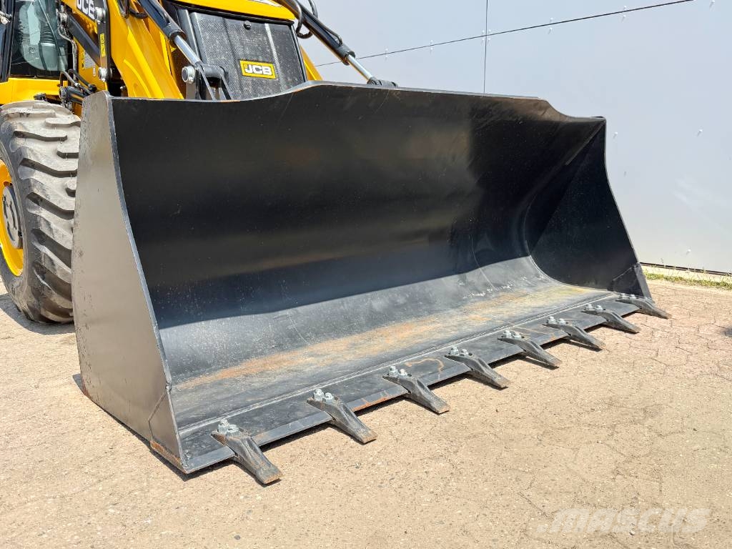 JCB 3DX / 3CX Plus 4WD - New / Unused/ Hammer Lines Buldoexcavatoare