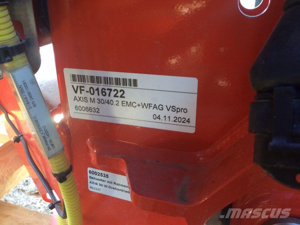 Kuhn Axis 40,2 M- EMC - W Prskalice đubriva