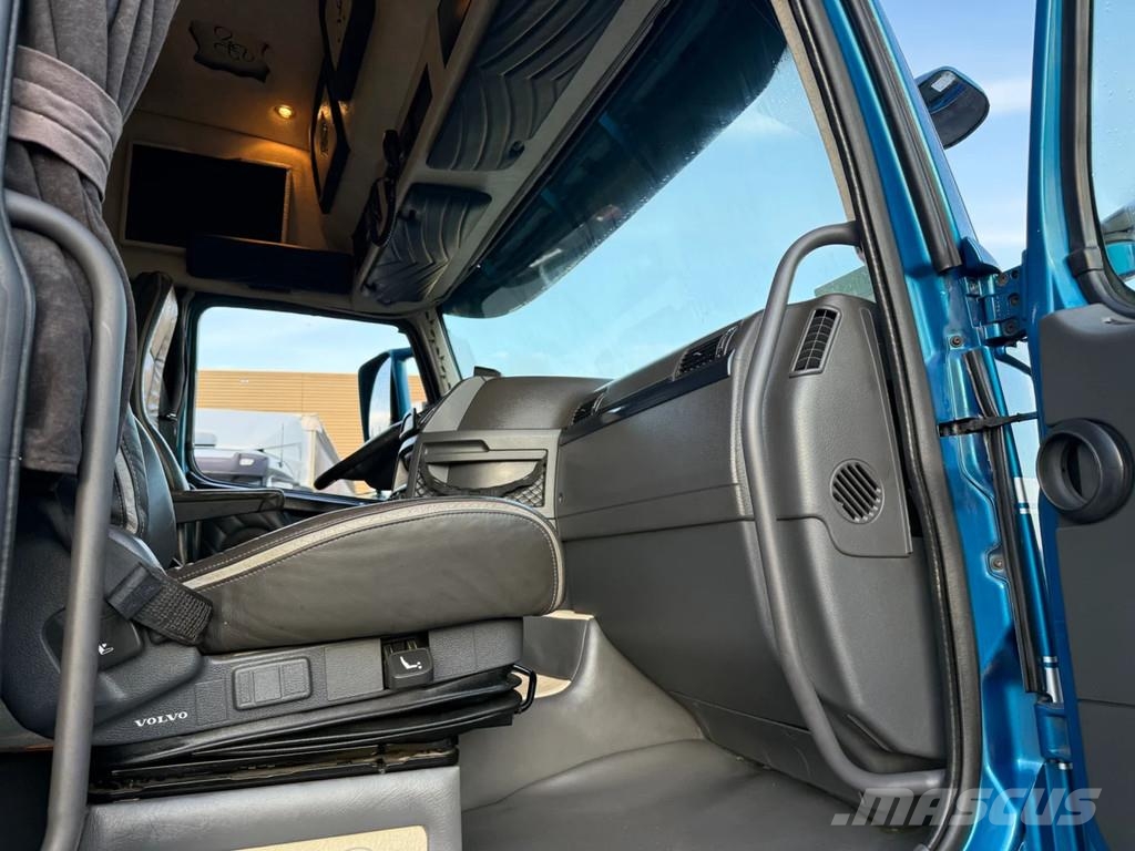 Volvo FH 540 8X2 – HMF 8520-OK6 + FLYJIB FJ2000-K6 + LIE Sattelzugmaschinen