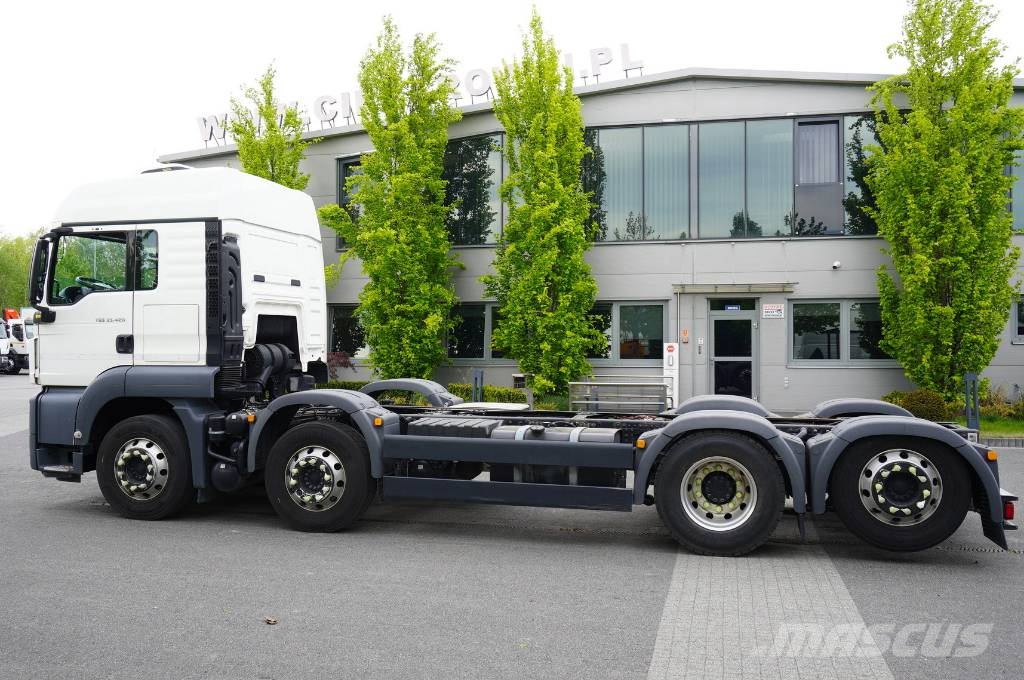 MAN TGS 35.420 8×2 / Chassis 6.4 m / 3 steered axles Chassis Caminhões Cabine