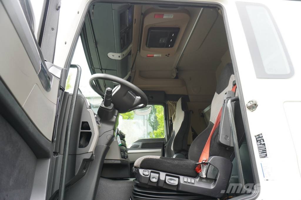 MAN TGS 35.420 8×2 / Chassis 6.4 m / 3 steered axles Chassis Caminhões Cabine