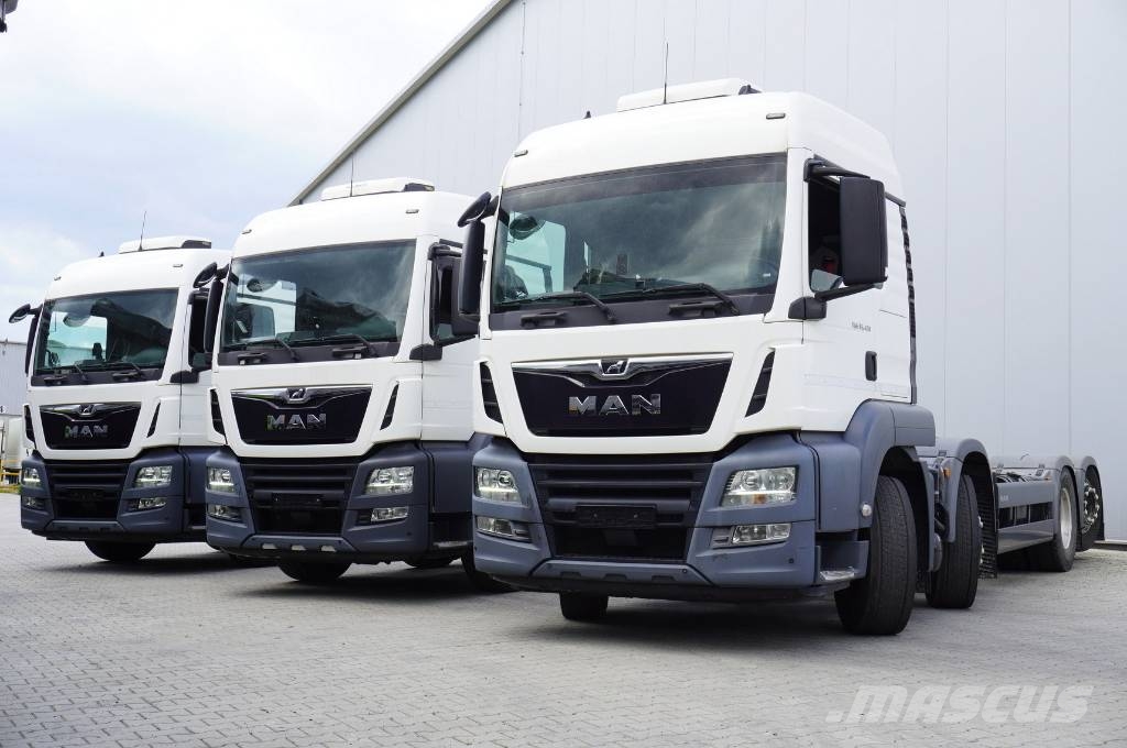 MAN TGS 35.420 8×2 / Chassis 6.4 m / 3 steered axles Chassis Caminhões Cabine