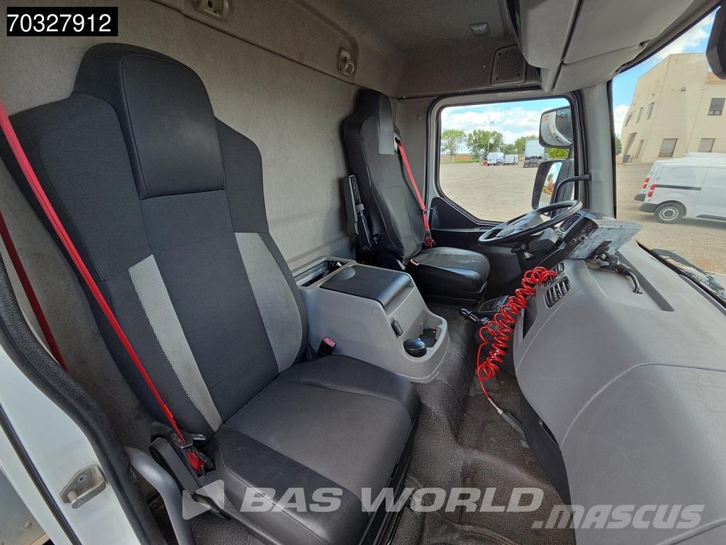 Renault D 250 D 4X2 12 toneladas 1.500kg Plataforma elevad شاحنات ذات هيكل صندوقي