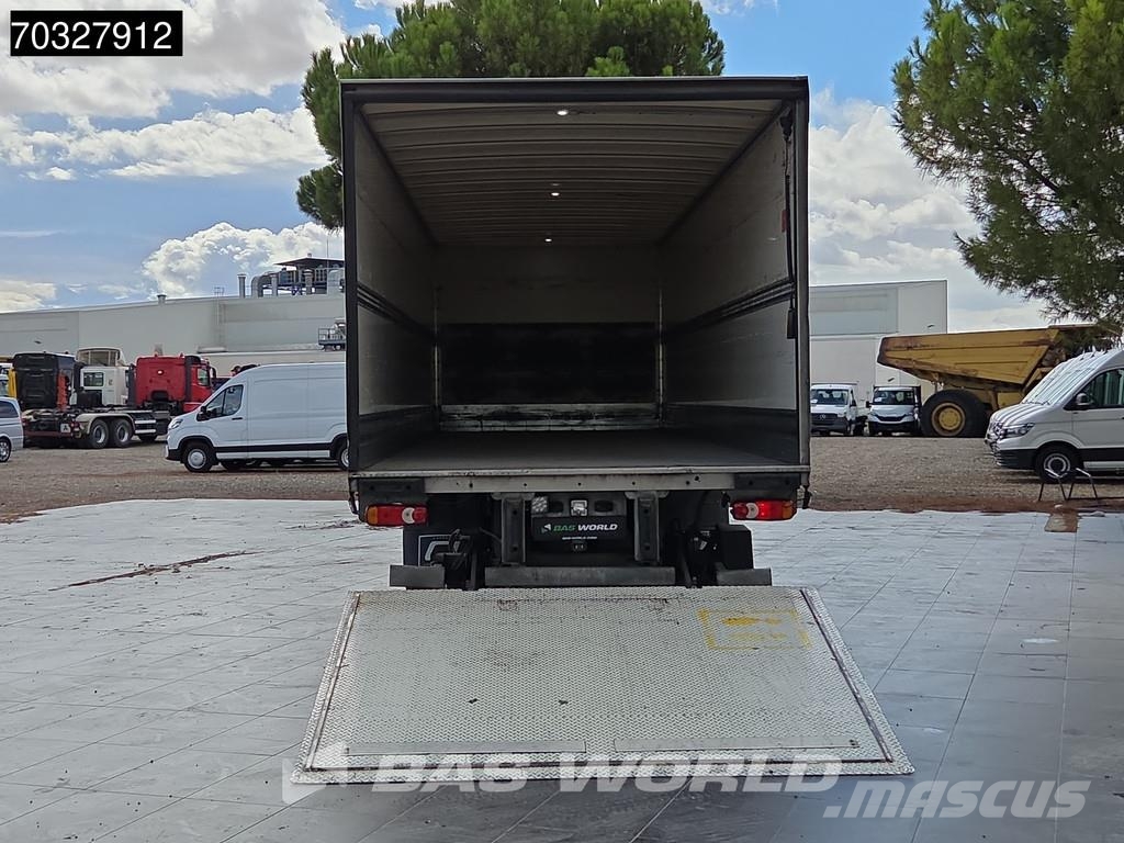 Renault D 250 D 4X2 12 toneladas 1.500kg Plataforma elevad شاحنات ذات هيكل صندوقي
