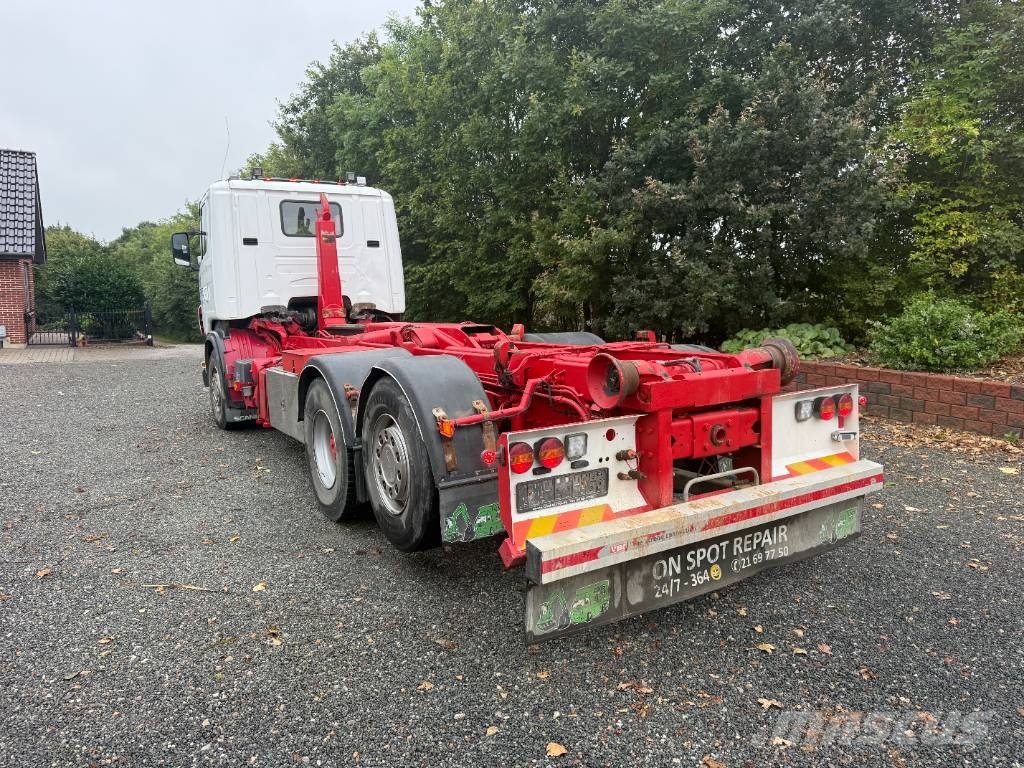 Scania R620 Med miljøfilter NYSYNET 吊鉤式起重車