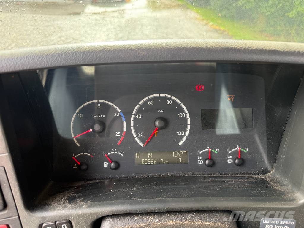 Scania R620 Med miljøfilter NYSYNET 吊鉤式起重車