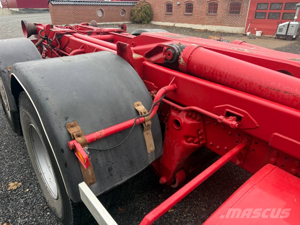 Scania R620 Med miljøfilter NYSYNET 吊鉤式起重車