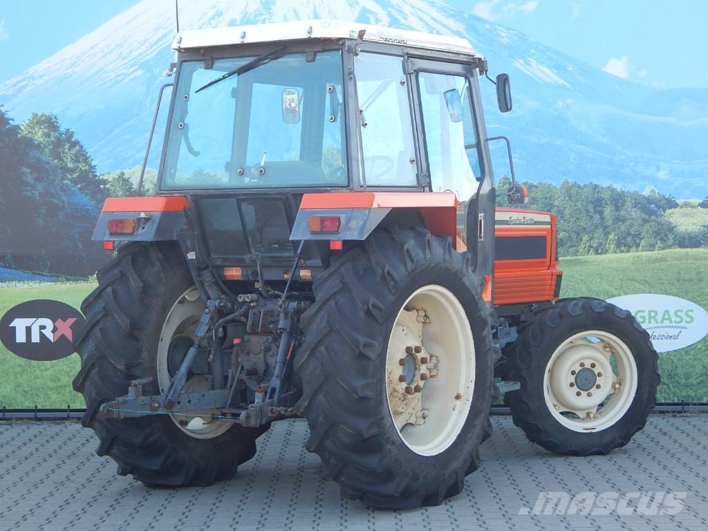 Kubota M1-85 Trattori compatti