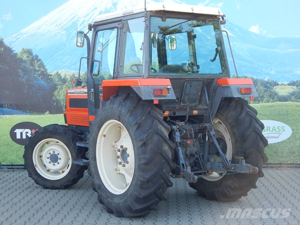 Kubota M1-85 Trattori compatti