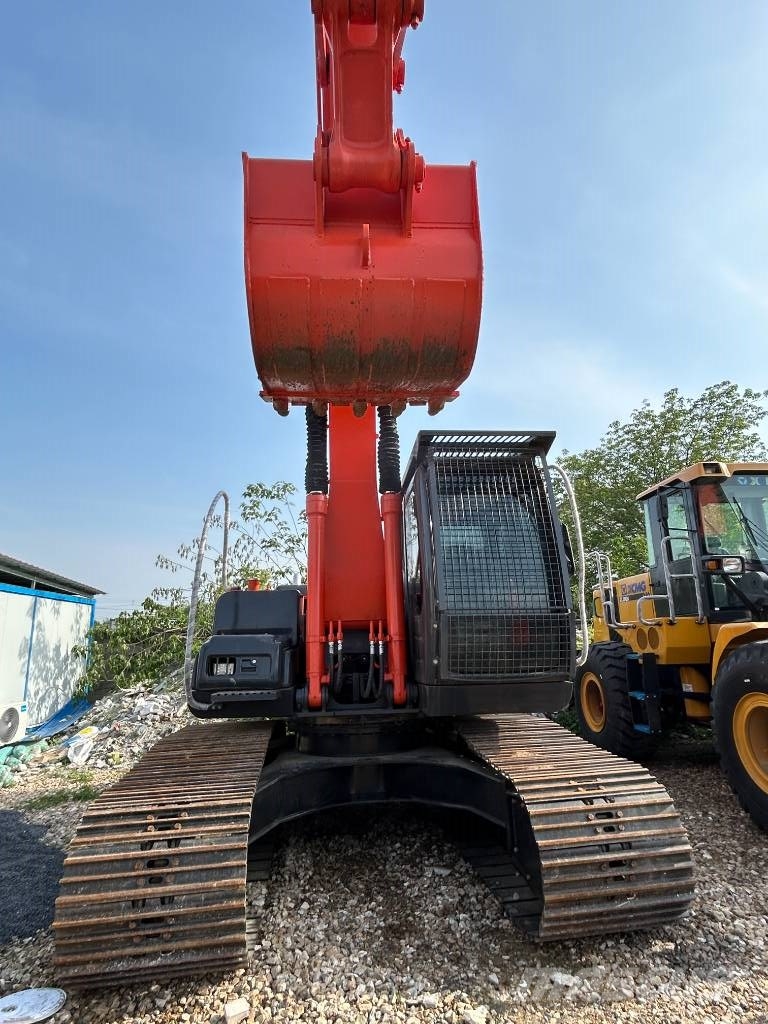 Hitachi ZX 210 حفارات زحافة