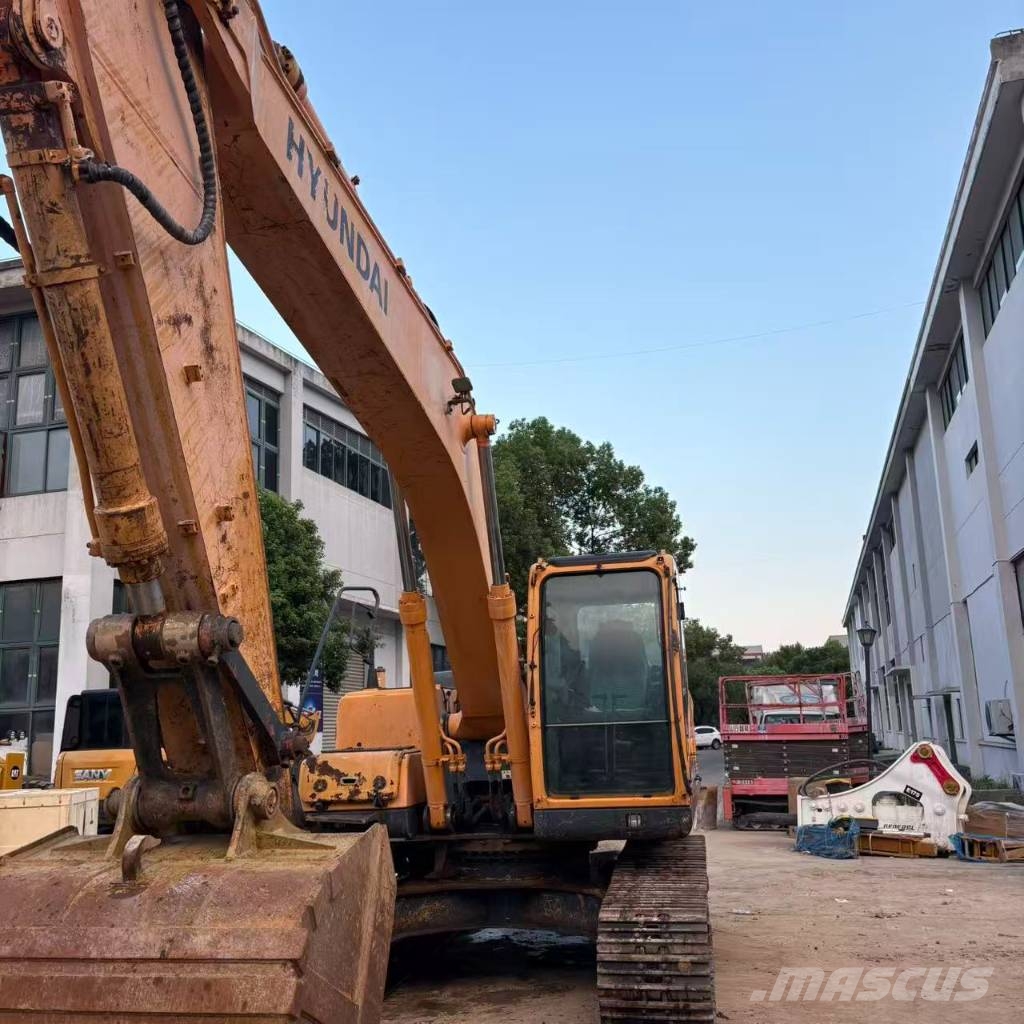 Hyundai 220 Raupenbagger