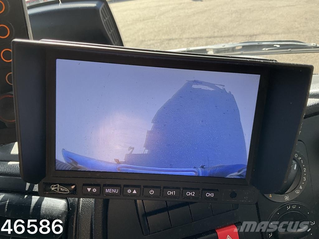 Mercedes-Benz Atego 1321 Euro 6 Scarab Merlin Links en rechts ve Kamioni za čišćenje ulica