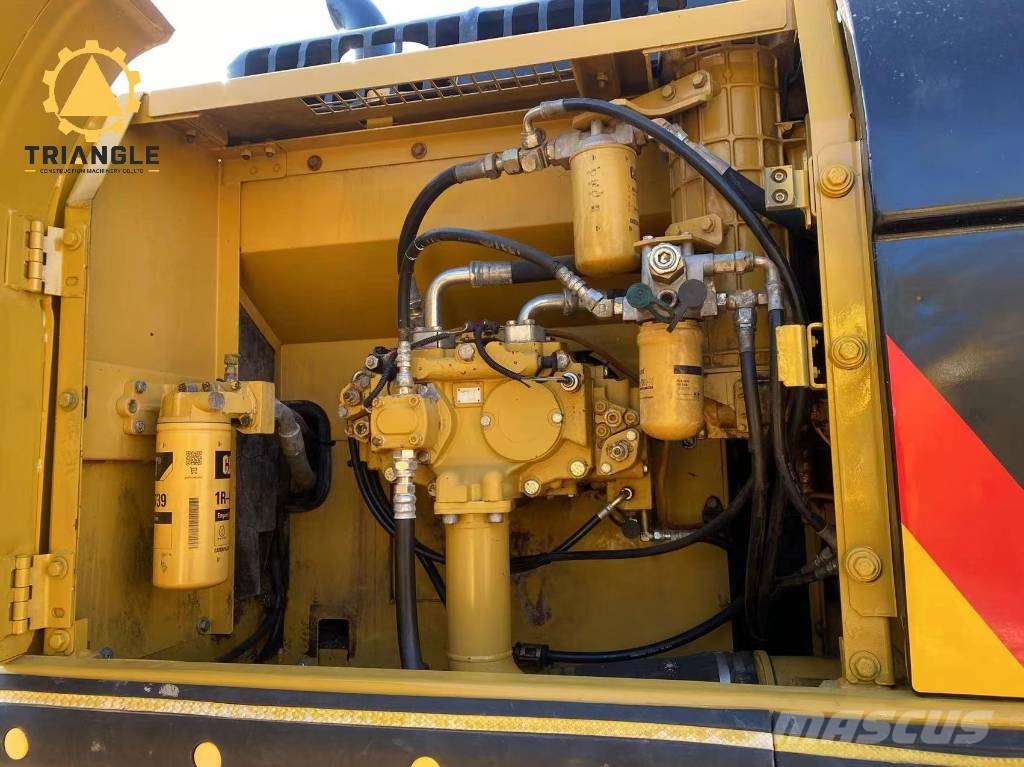 CAT 325 D L Kāpurķēžu ekskavatori