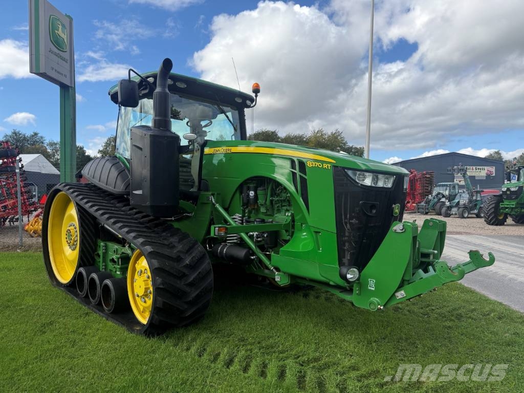 John Deere 8370 RT Tractoren