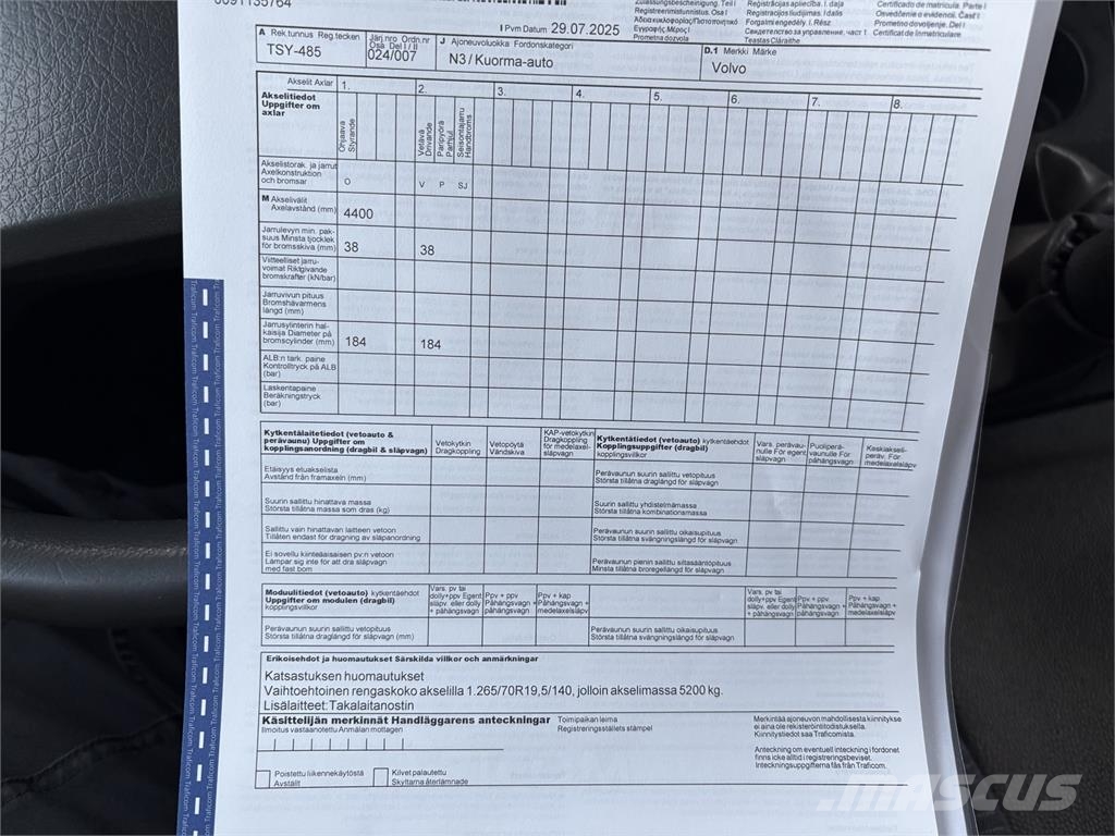 Volvo FL240 4x2 Camiones con caja de remolque