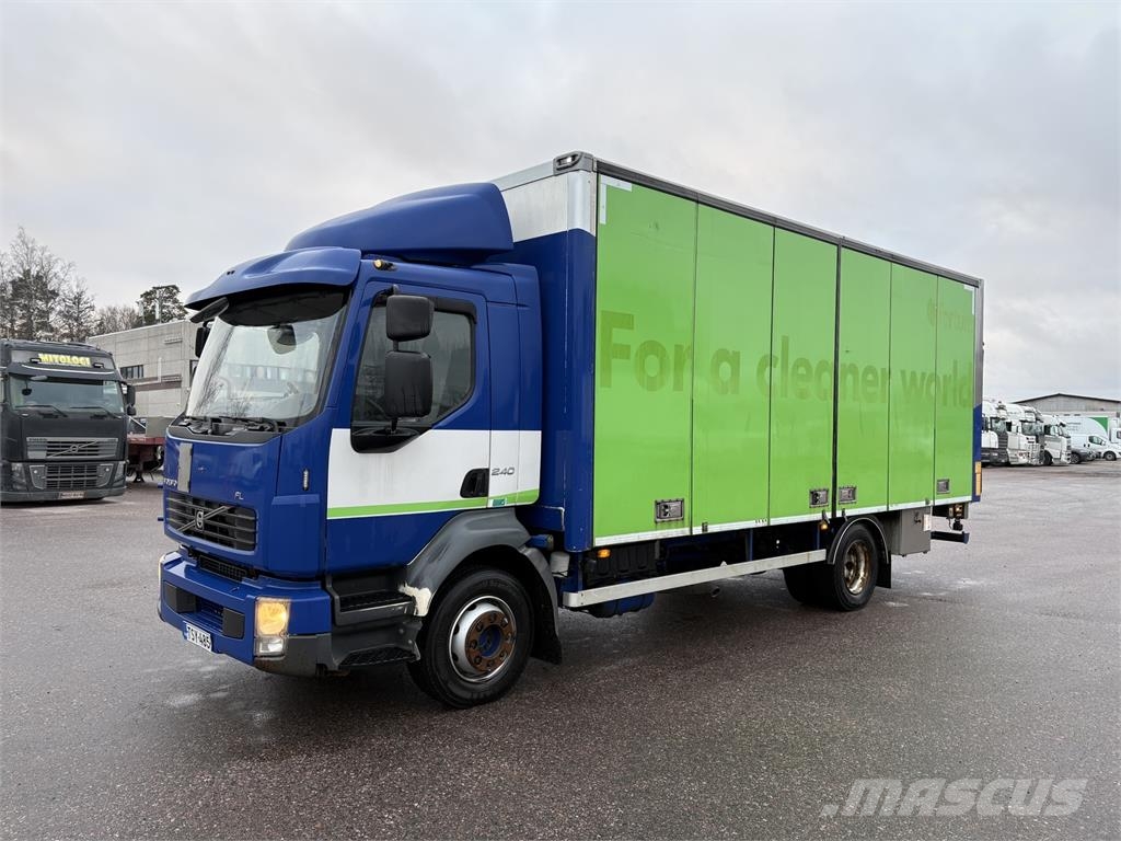 Volvo FL240 4x2 Camiones con caja de remolque