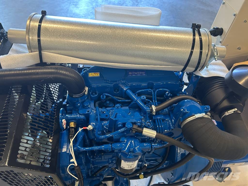 FG Wilson P33-3 - 33 kVA Open Genset - DPX-16003-O Diesel Generatoren