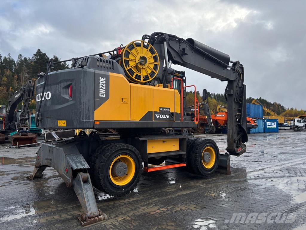 Volvo EW 220 W Tunnelpigger Wheeled excavators
