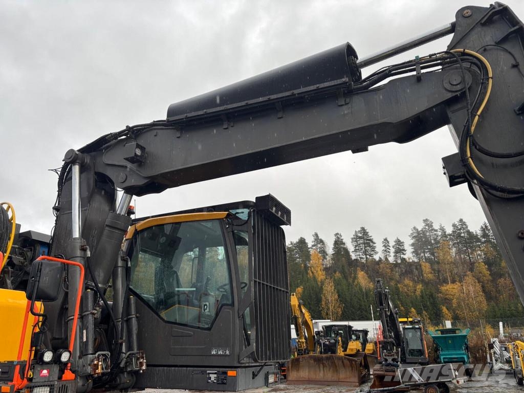 Volvo EW 220 W Tunnelpigger Wheeled excavators