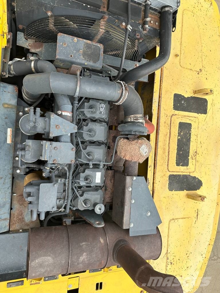 Komatsu PC 400-7 履带挖掘机