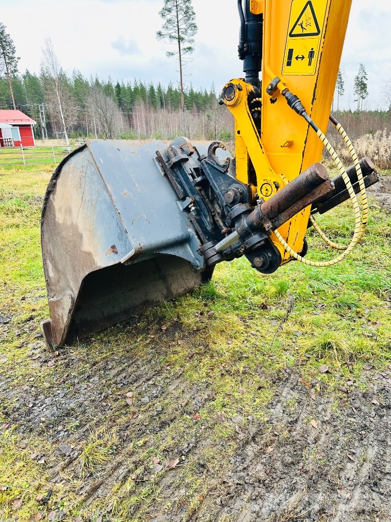 JCB 145 HD Escavatori cingolati