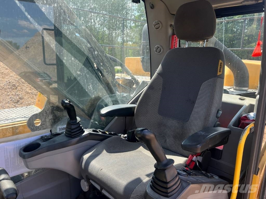 Volvo EC 300 D L 履带挖掘机