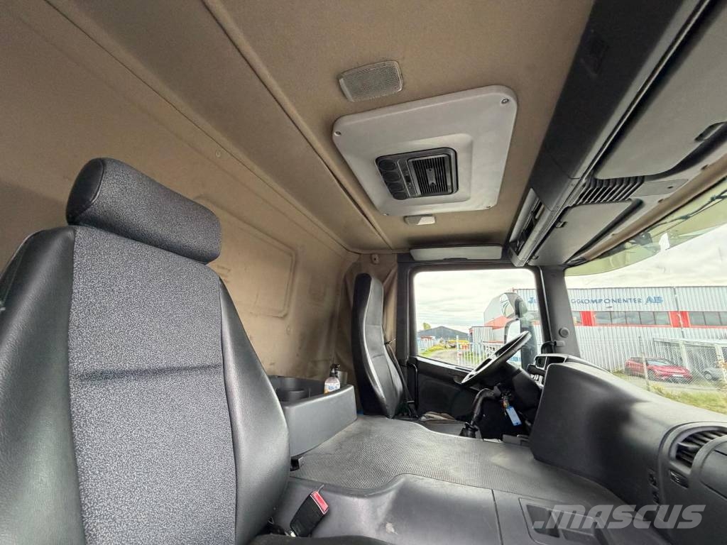 Scania P230LB4X2MNA Seria nr 3227 Box body trucks