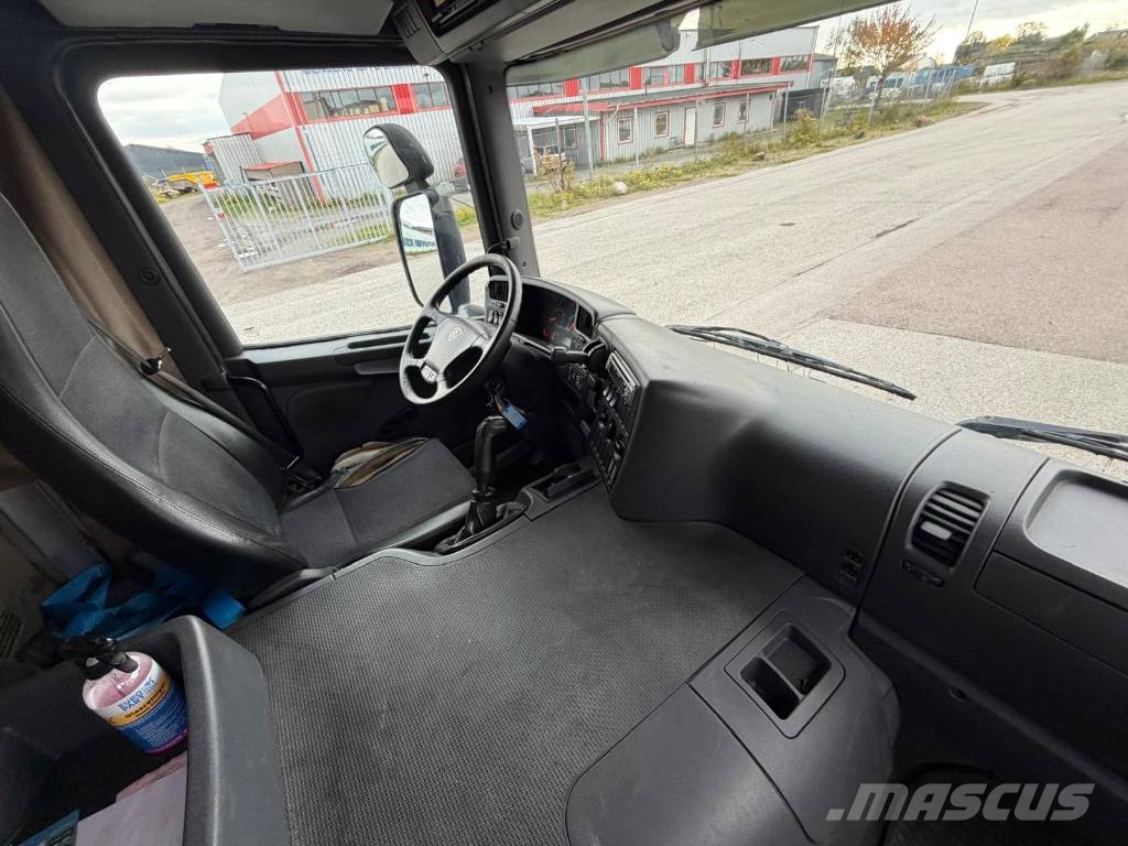 Scania P230LB4X2MNA Seria nr 3227 Box body trucks