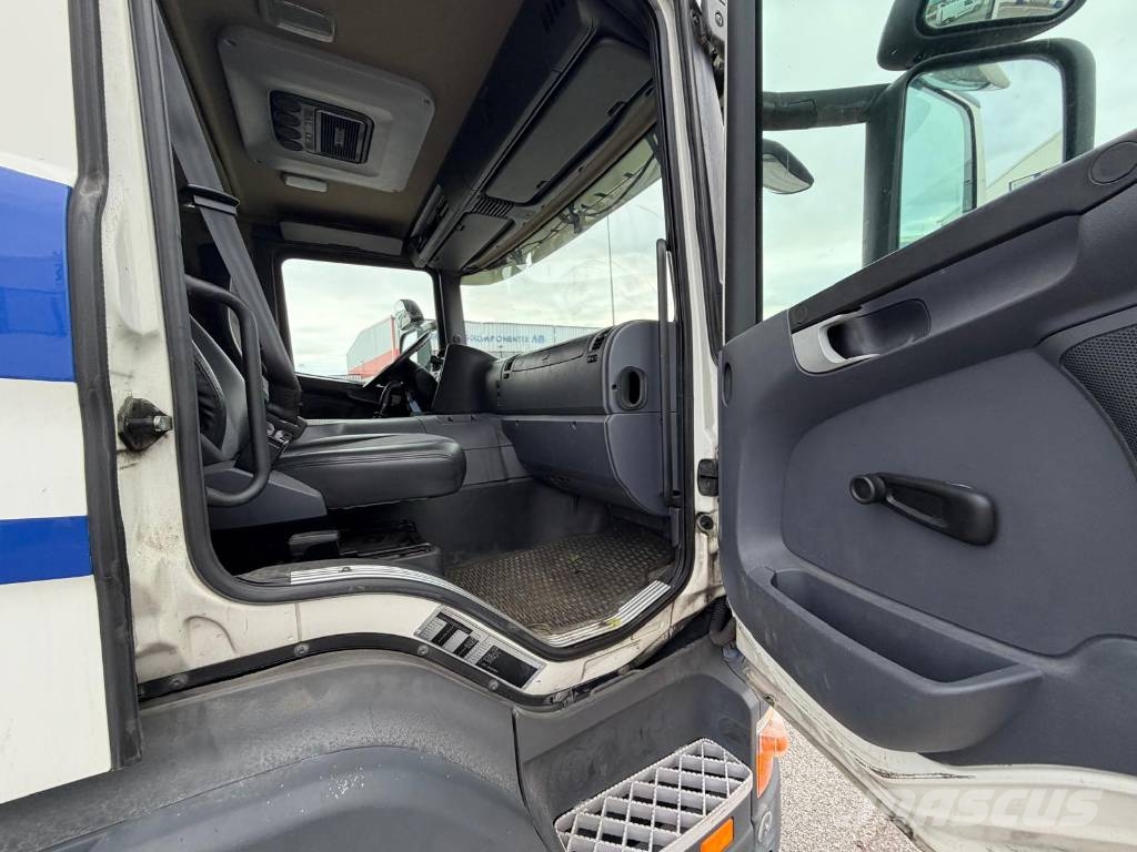 Scania P230LB4X2MNA Seria nr 3227 Box body trucks